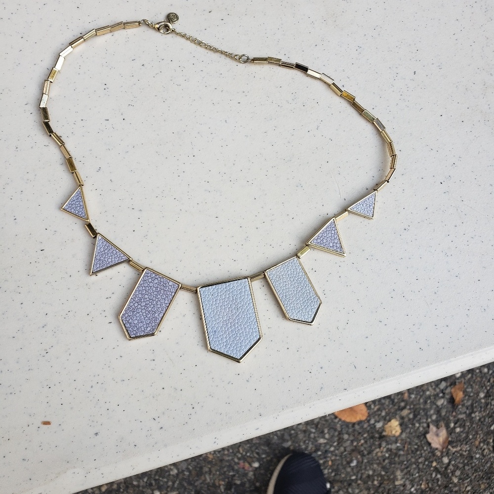House if Harlow necklace